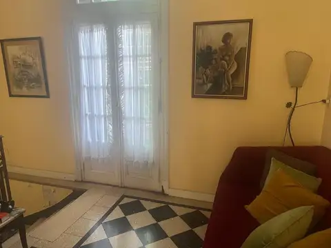 BONIFACIO 2500, Piso 1