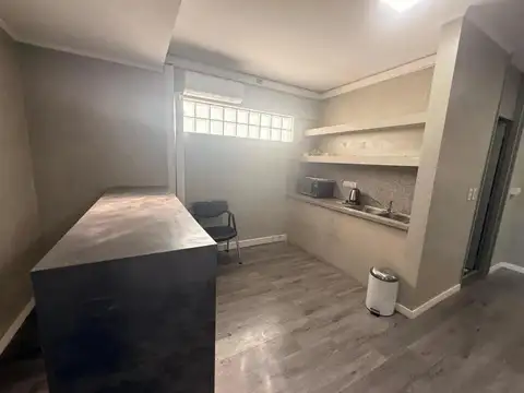 Oficina en Alquiler al Este