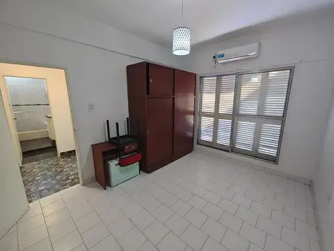 Departamento en Alquiler en Gregorio de Laferrere, $ 700.000