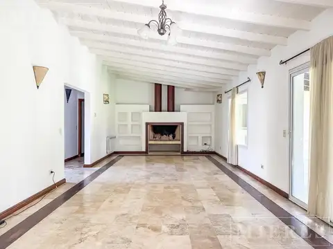 Casa en Venta al Oeste