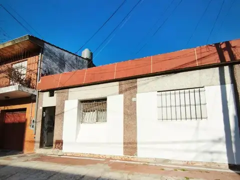 Se vende ph de 3 ambientes al frente