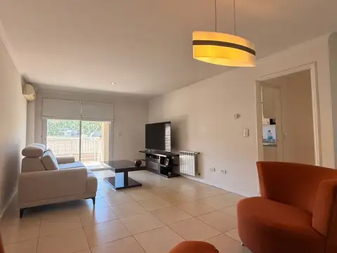 Departamento en venta c/ cochera en Centro