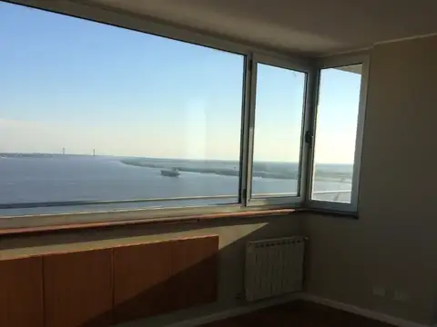 Luis C Carballo 100, Piso 15