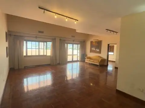 Departamento 7 ambientes con 3 baños