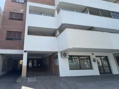 Departamento en Alquiler en Zona Centro, $ 2.100.000