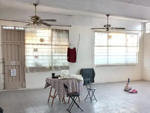 Depósito en Villa Pueyrredon