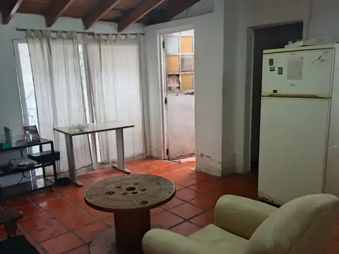 OPORTUNIDAD EN VENTA CASA EN PLENO VILLA MAIPU  