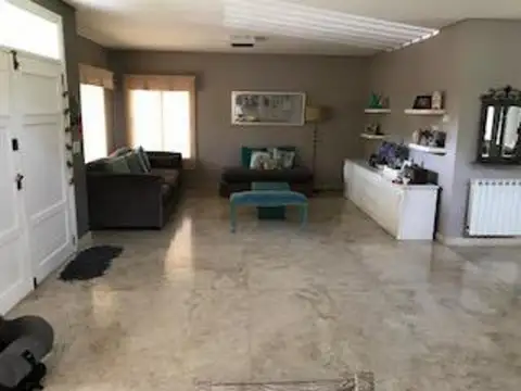 Casa en Venta en Banfield, USD 690.000