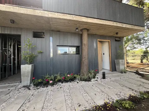 Departamento en venta 3 amb con patio a estrenar en Canning