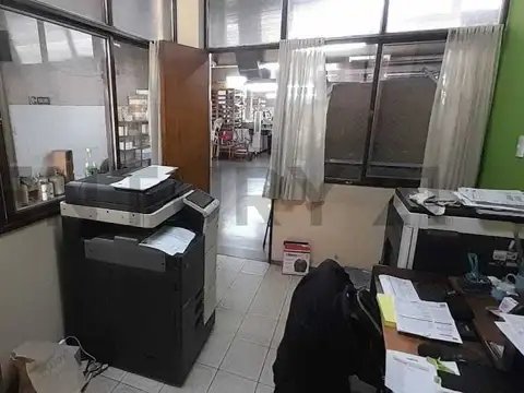 LOCAL COMERCIAL EN VENTA -  ¡Oportunidad única en el corazón de Mendoza!