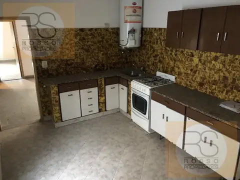 Depto Tipo Casa en Venta en Ramos Mejia Sur, USD 82.000