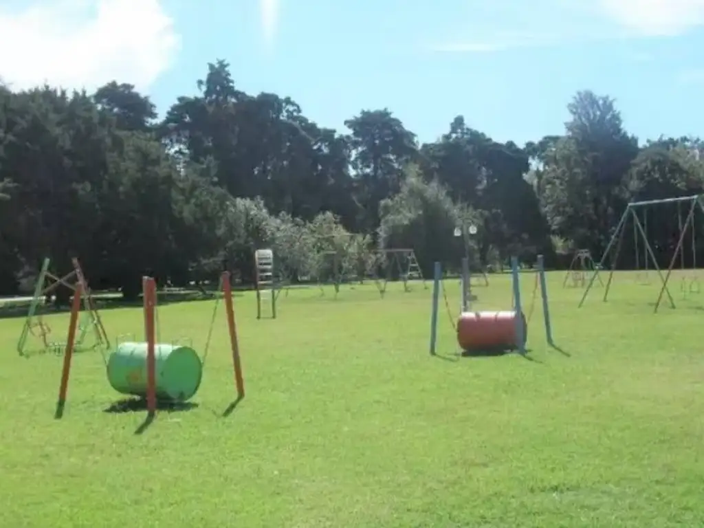 Áreas comunes piscina, club-house, juegos en El Jaguel