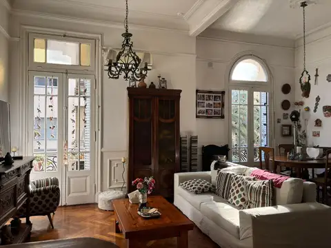 Excelente Departamento de 4 ambientes en CABA