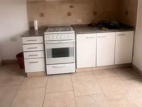 Depto Tipo Casa 4 ambientes con 2 baños