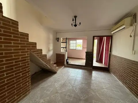 CASA DUPLEX 4 AMBIENTES EN VENTA MONTE GRANDE