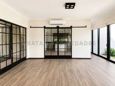 Casa en Venta en San Sebastian, USD 590.000
