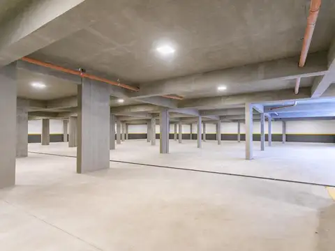 Cochera A Estrenar en Alquiler a 200 Metros de Boca de Subte (Línea A)
