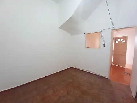 Depto Tipo Casa 2 ambientes con 1 baño