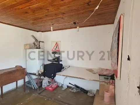 Venta Casa 3 Ambientes M. grande con gran parque