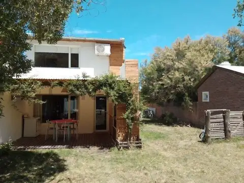 C21 LOPAZZO ESTUDIO INMOBILIARIO Vendemos Casa en Claromeco.