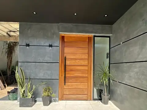 Casa 4 ambientes con 4 baños