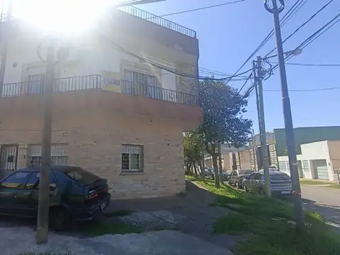 Depto Tipo Casa en Venta de 3 dormitorios