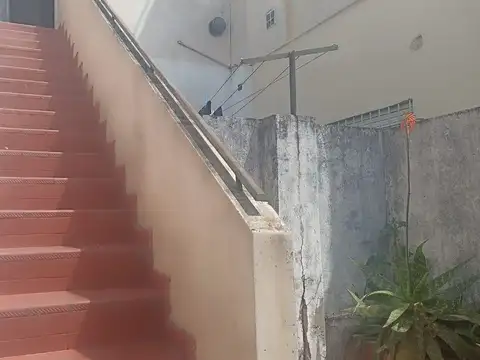 Depto Tipo Casa en Venta 45 años