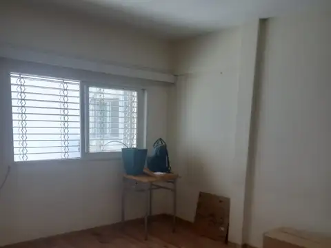 Avenida Hipólito Yrigoyen 3300