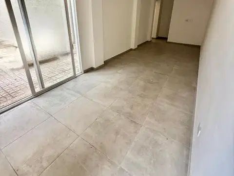 Ph en  Venta - 3 1/2 amb con garage/patio - V Ballester