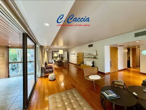 Departamento en Venta con 3 cocheras