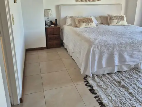 VENTA CASA 6 AMB C/DEP BARRIO CERRADO VILLA OLIVOS