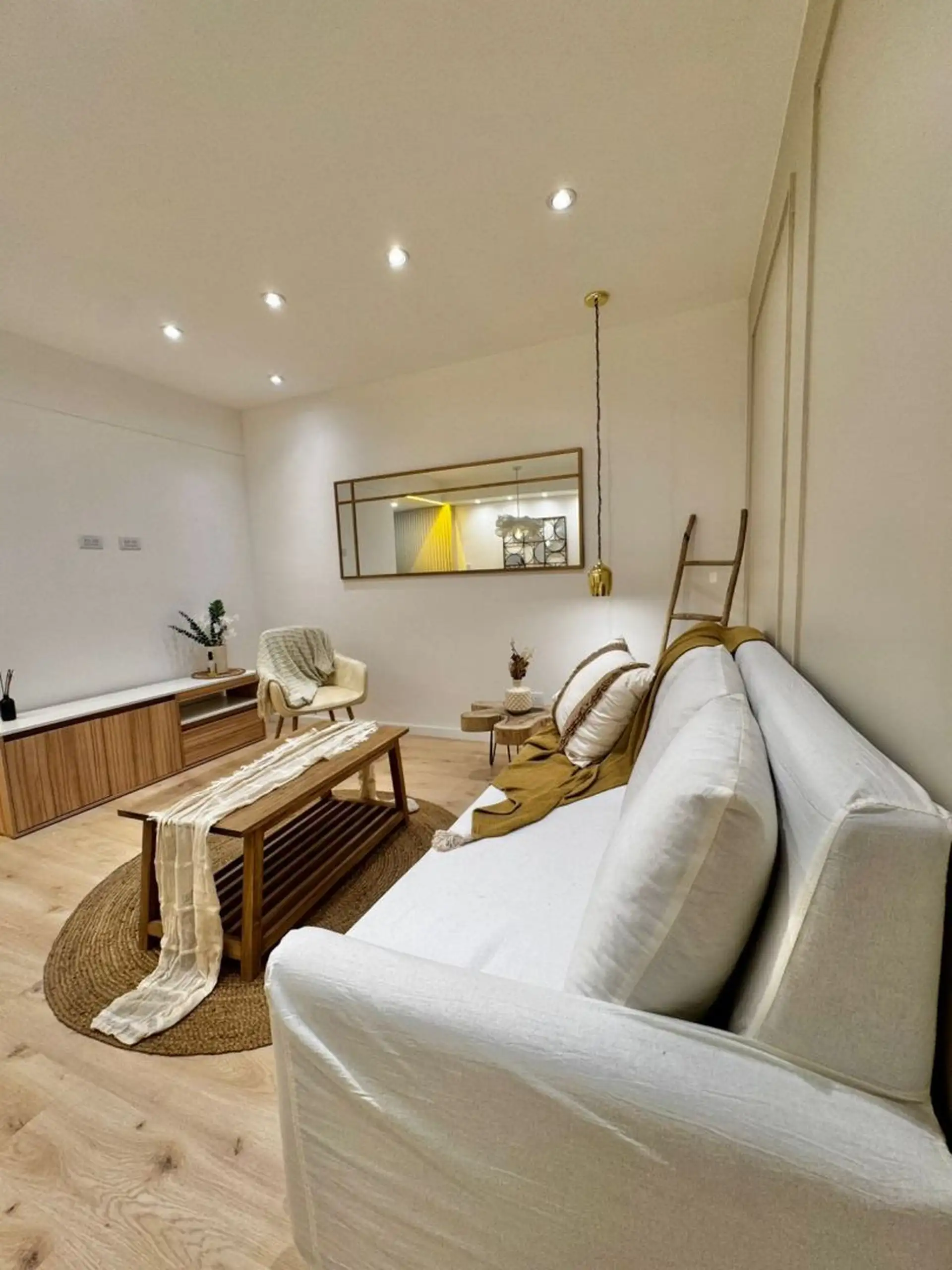 Depto 2 amb, 35m² lateral en Güemes con hidromasaje y amoblado