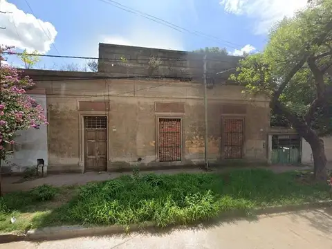 Laprida e/ Carlos Pellegrini y Ameghino