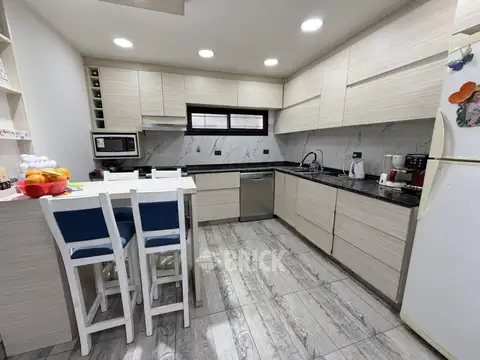 Depto Tipo Casa en Venta 40 años