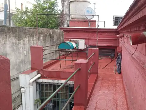 Depto Tipo Casa en Venta 100 años