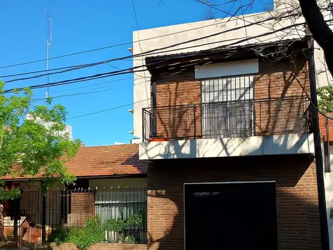 Casa 5 ambientes Venta Moreno Quincho Cochera