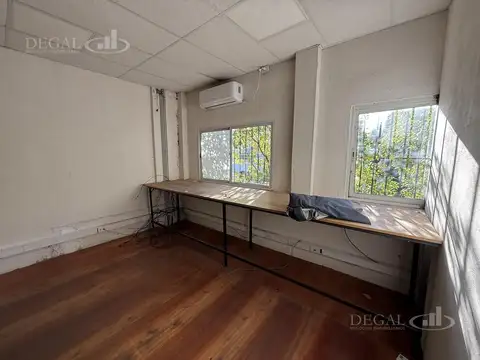 Galpon en Alquiler 8  mts Frente