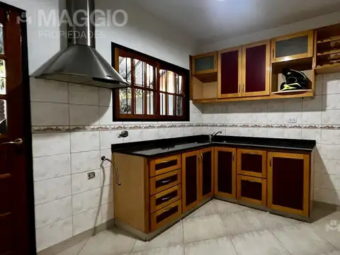 Depto Tipo Casa en Alquiler en Moron Sur, $ 815.000