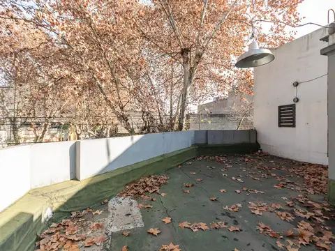 Venta Lote en esquina en La Paternal. Acepta metros!