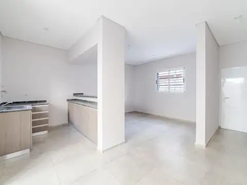 VENDO CASA 2 DORM. EN B° COFICO APTA CRÉDITO 