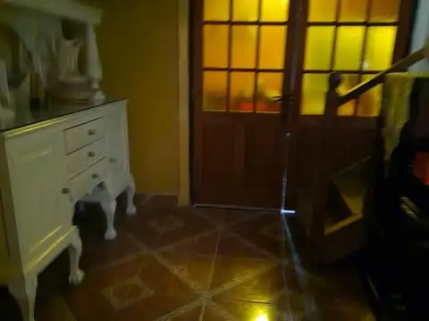 Casa 6 ambientes con 3 baños
