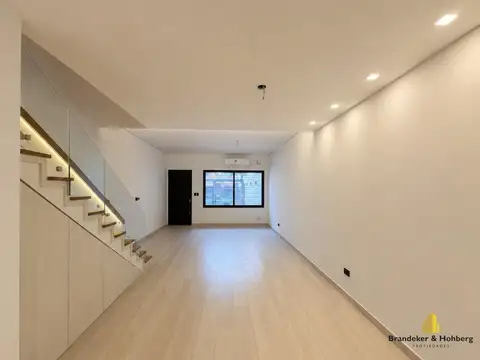 Casa 5 ambientes con 3 baños
