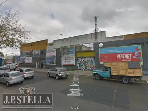 FRACCIÓN COMERCIAL 3865 m2 FRENTE a 2 CALLES (MITRE - IRIGOYEN) - CASTELAR