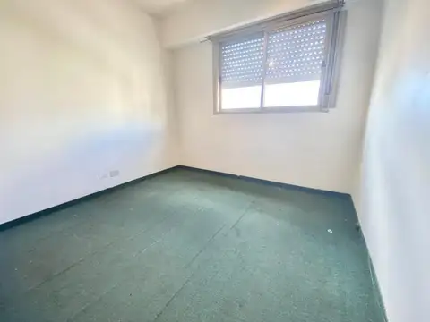 Departamento dos ambientes con cochera. Excelente ubicación