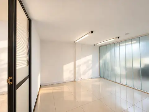 Oficina en Alquiler 50 años