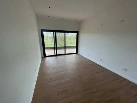 Importante casa en Greenville Polo Risorte