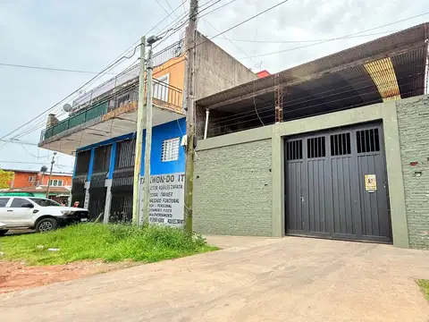 GALPON DE 10MTS DE FRENTE -SE ESCUCHAN PROPUESTAS-