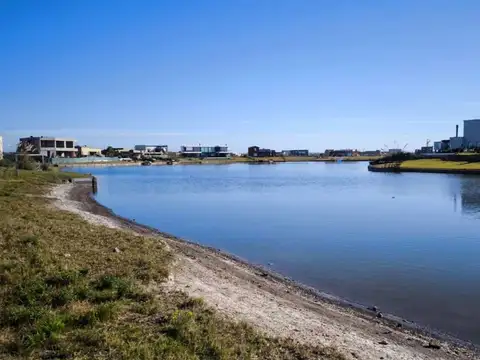 Terreno en Venta en Countries y Barrios Cerrados en Pilar, USD 68.000