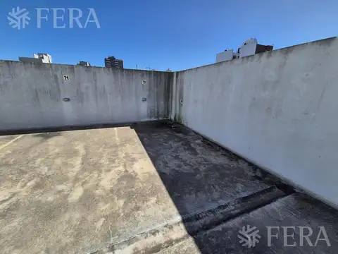 Venta de cochera descubierta en Wilde