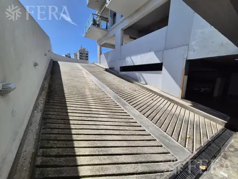 Venta de cochera descubierta en Wilde